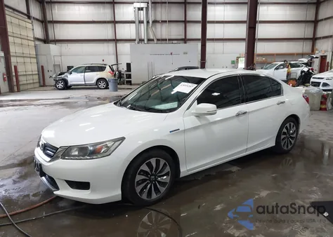 2014 Honda Accord Hybrid z USA, uszkodzony, nr VIN 1HGCR6F36EA005102